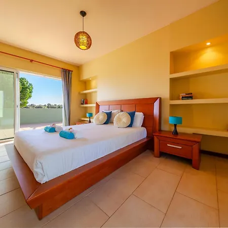 Bliss - Piscina Aquecivel E Jacuzzi Embutido Em * كارفويرو