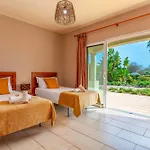 Bliss - Piscina Aquecível E Jacuzzi Embutido No Villa Carvoeiro (Lagoa)