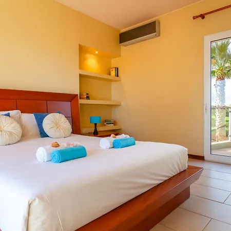 Bliss - Piscina Aquecivel E Jacuzzi Embutido Em *